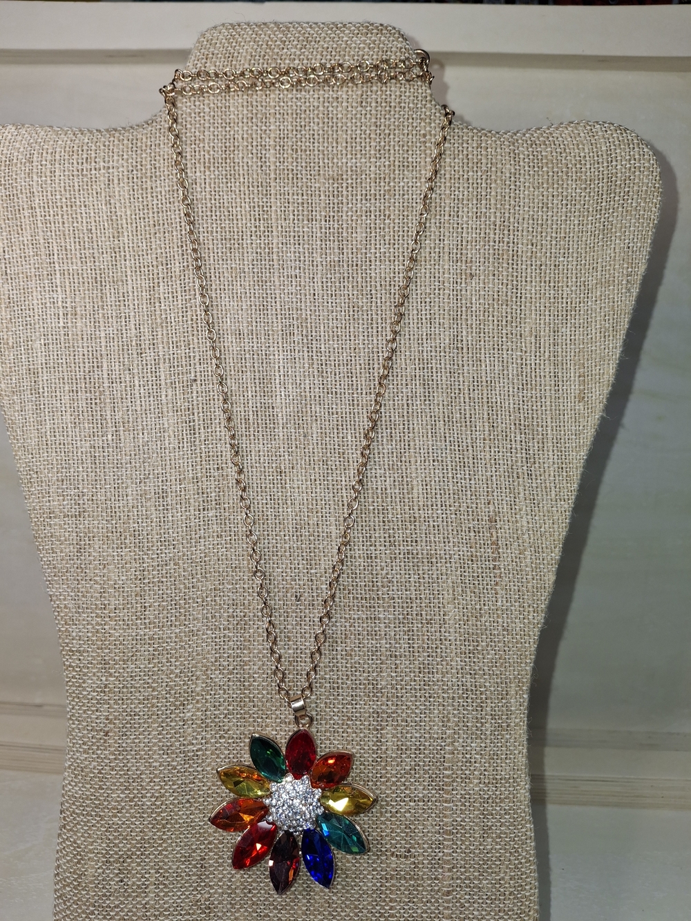 Multicolor Crystal Flower Pendant Necklace - Women Jewelry